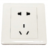 Универсальная настенная розетка OPPLE
